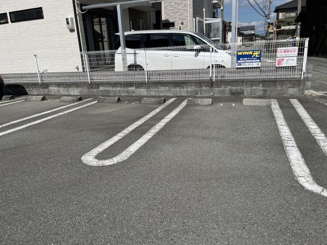 サニーパレスＤの駐車場