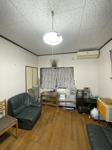 高島市今津町深清水戸建の居間・リビング