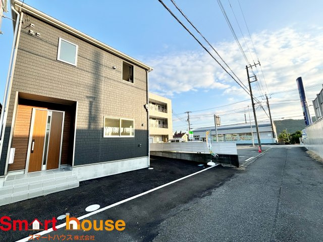 愛川町中津　新築１棟の外観