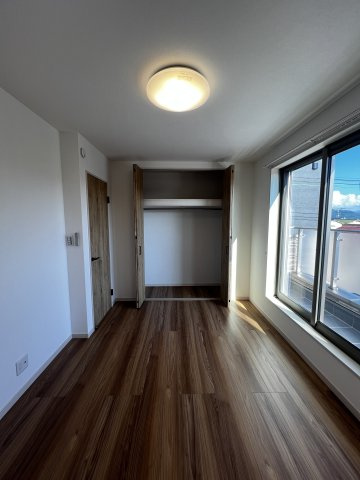 シアラ直川小学校前・デザイナーズ戸建賃貸・95045の洋室