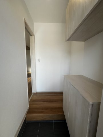 シアラ直川小学校前・デザイナーズ戸建賃貸・95045の玄関