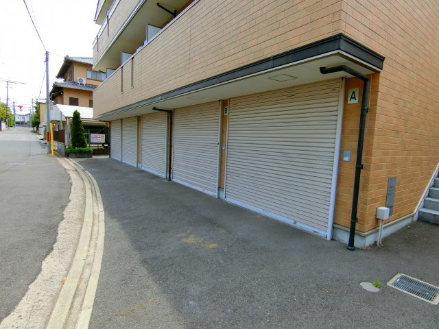 レスト大美野の駐車場