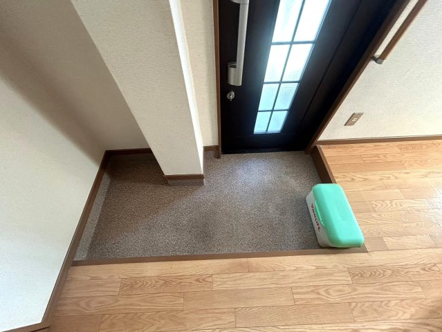 【玄関】 | 古室1丁目貸室