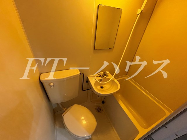 ノーリーズン前原西の浴室