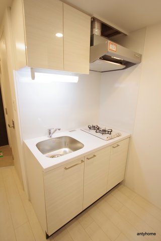 エスリード難波ザ・メゾン 仲介手数料無料のキッチン