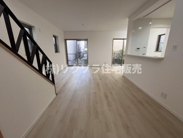 星田北4丁目　中古一戸建てのダイニング|LDK15.9帖
■物件内覧・資金計画相談・住宅ローン相談、リフォーム相談、お問合せ受付中■
※当日・翌日のご内覧、ご相談はお電話でのお問合せがスムーズです！