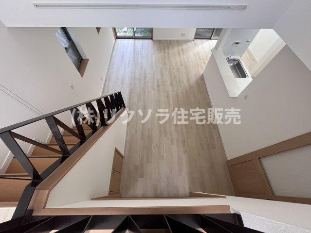 星田北4丁目　中古一戸建ての内装|吹き抜け
■物件内覧・資金計画相談・住宅ローン相談、リフォーム相談、お問合せ受付中■
※当日・翌日のご内覧、ご相談はお電話でのお問合せがスムーズです！