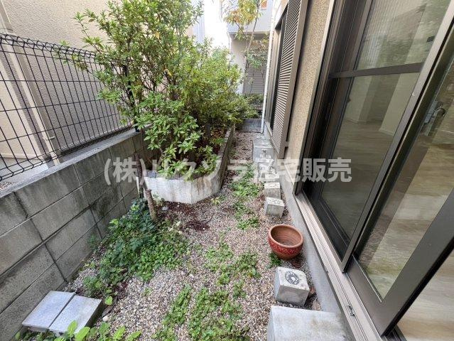 星田北4丁目　中古一戸建ての庭|■物件内覧・資金計画相談・住宅ローン相談、リフォーム相談、お問合せ受付中■
※当日・翌日のご内覧、ご相談はお電話でのお問合せがスムーズです！