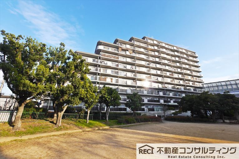 ドルミ灘A棟の外観