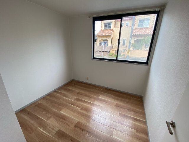 サンライフサルビアの寝室