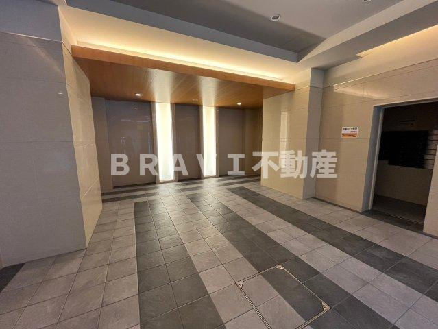 エスリード南森町　BRAVI不動産のロビー|【エスリード南森町】建物の内部です