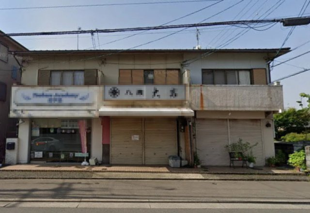 岩倉忠在地町店舗付き住宅
