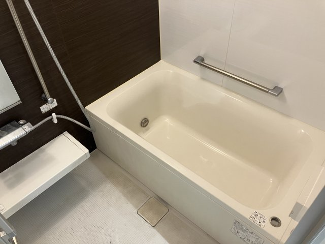 川崎市麻生区黒川の賃貸マンションの浴室
