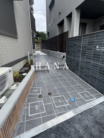 IS・アルディアのエントランス