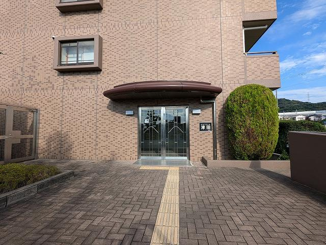 グランコープ津田 A棟のエントランス|エントランス■物件内覧・資金計画相談・住宅ローン相談、リフォーム相談、お問合せ受付中■
※当日・翌日のご内覧、ご相談はお電話でのお問合せがスムーズです！