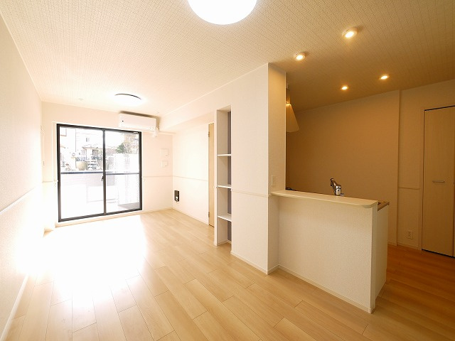 フォレ・リヴィエールⅠの居間・リビング|居間です