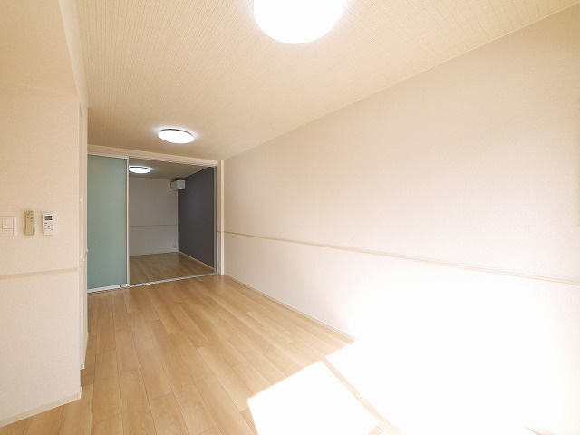 フォレ・リヴィエールⅠの居間・リビング|使いやすい居間です