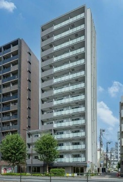 【外観】 | アーバネックス西新宿Ⅱ | 鉄筋コンクリート造のがっちりとした建物。