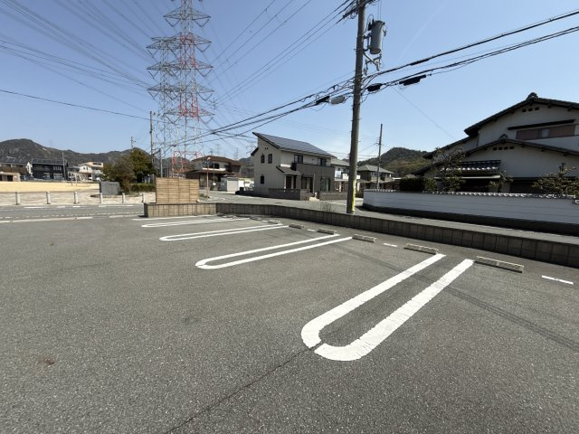 プレミアの駐車場