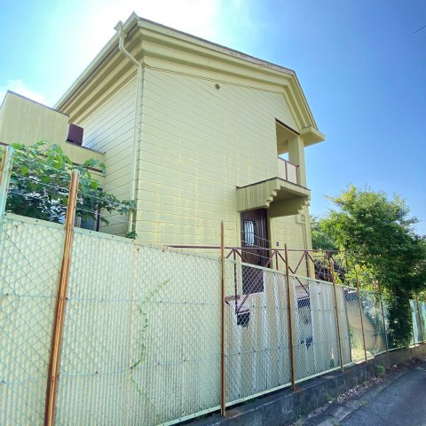 甲陽園目神山町の外観