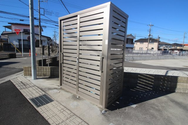 栃木市箱森町のその他|ゴミ置き場もすぐ近くで助かります