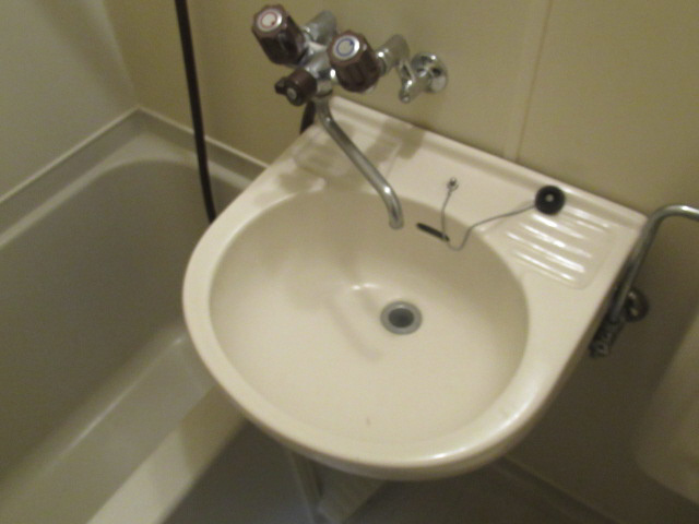 レオ西明石の洗面所