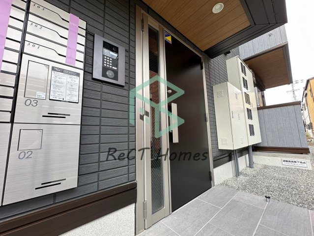 D-PLACE飾磨駅前のエントランス