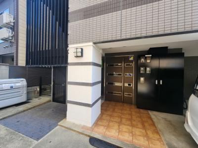 Avenir朱雀のエントランス