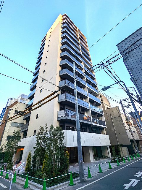 LEFOND PROGRES秋葉原EASTの外観|蔵前橋通りから一歩入った落ち着いた場所です