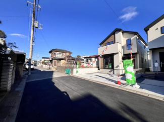 【前面道路含む現地写真】