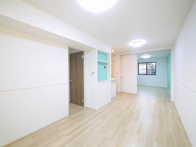 フォレ・リヴィエールⅡの居間・リビング|おしゃれな居間です