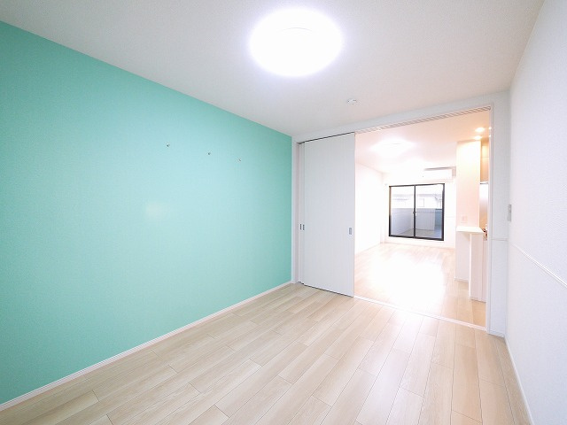 フォレ・リヴィエールⅡの洋室|落ち着いた色調の洋室です
