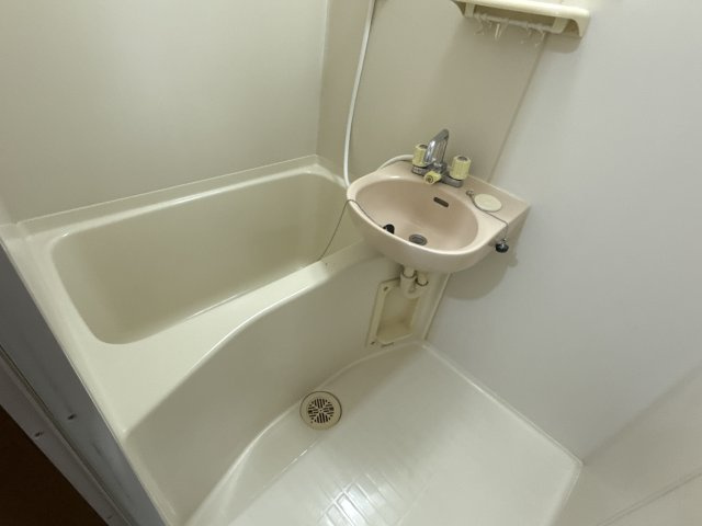 エステートピアセルベーユⅡの浴室