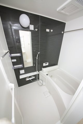 セントラル寺本の浴室