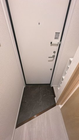 セントラル寺本の玄関