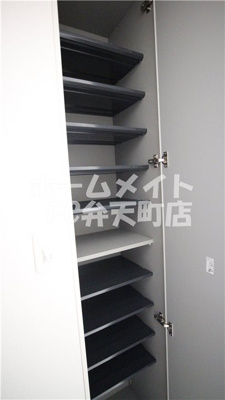 【設備】 | セオリー大阪ベイステージ | シューズボックスです