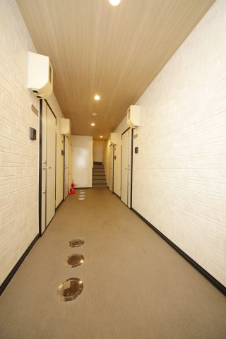 セントラル寺本のロビー