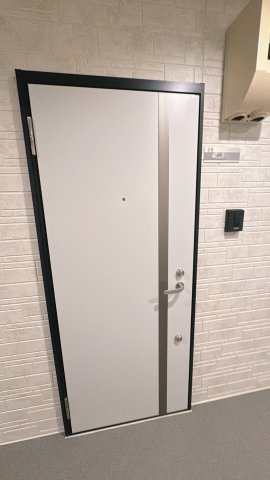 セントラル寺本の玄関