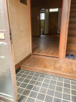 【玄関】 | 成田東3丁目戸建て　1階のみ