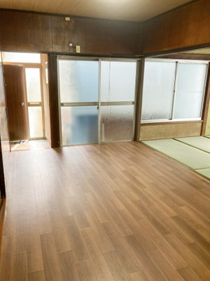 【居間・リビング】 | 成田東3丁目戸建て　1階のみ