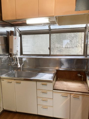 【キッチン】 | 成田東3丁目戸建て　1階のみ | 2口ガスコンロ設置可能