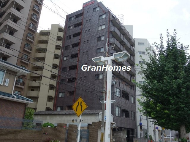 YKハイツ西明石の外観