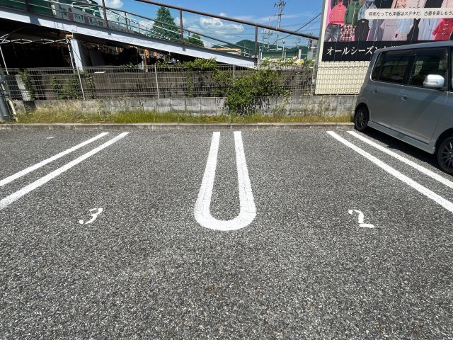 マ・メゾンⅠの駐車場