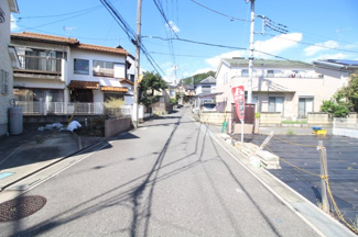 【前面道路含む現地写真】