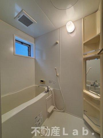 ルミエール須賀の浴室