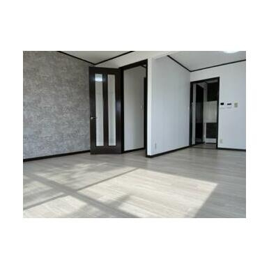 【居間・リビング】 | 西宮市北六甲台１丁目　中古戸建