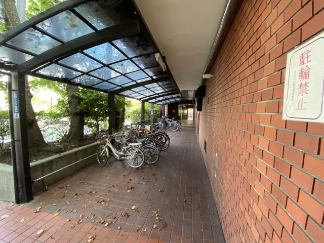 ネオハイツ垂水の駐輪場