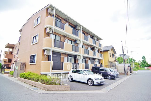 ローレル南越谷の外観