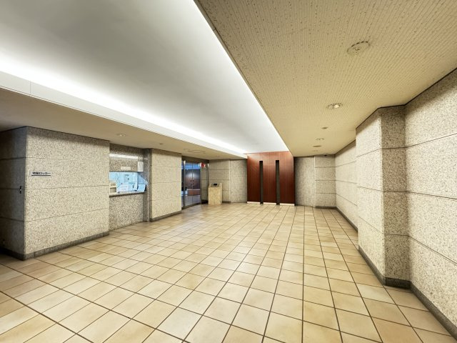 アクス御殿山のその他共用部分|広々としたエントランスホール
