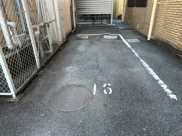 サンハイツ白鷺の駐車場